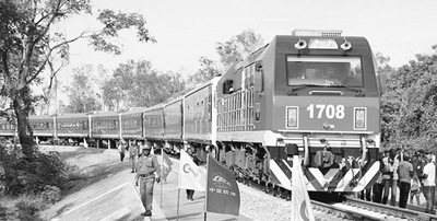 搭中國(guó)快車(chē)，促非洲發(fā)展